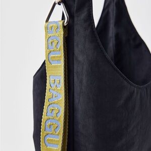 BAGGU - AVOCADO KEYCHAIN - NWT